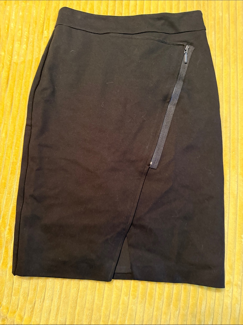 Elie Tahari Black Pencil Skirt with Asymmetric Zip Detail